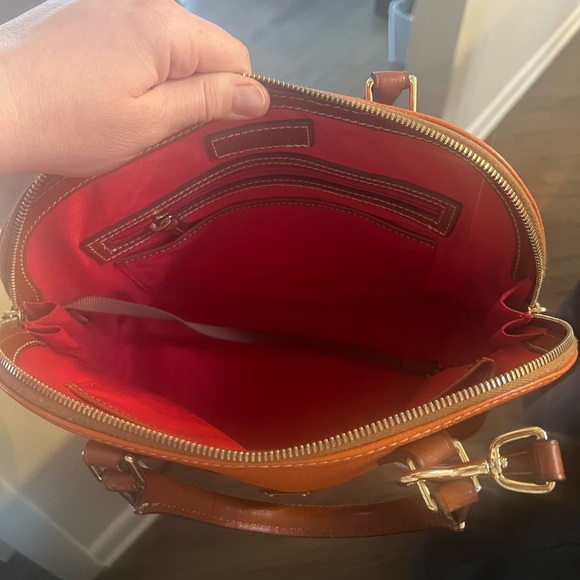 Dooney and Bourke handbag - Picture 9 of 11